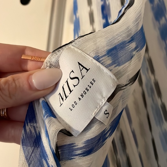 Misa Dominika tiered Maxi Dress 💙🤍 - Picture 7 of 9